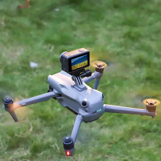50CAL Sportkamerahalter und Drohnenlichthalterung für die DJI Air 3-Drohne